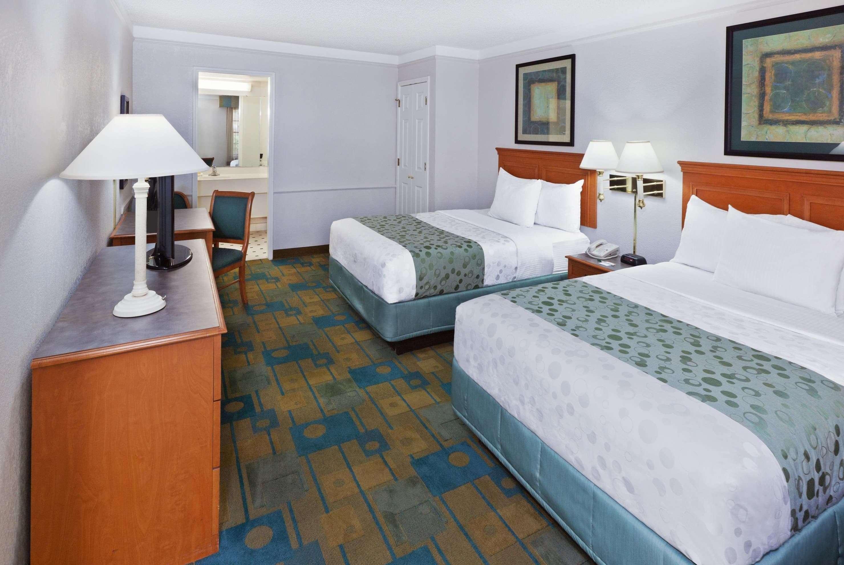 La Quinta Inn By Wyndham Austin Oltorf Exterior photo