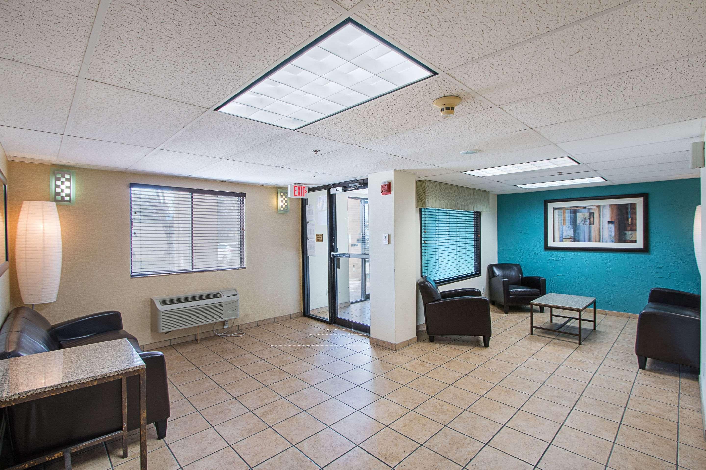 La Quinta Inn By Wyndham Austin Oltorf Exterior photo