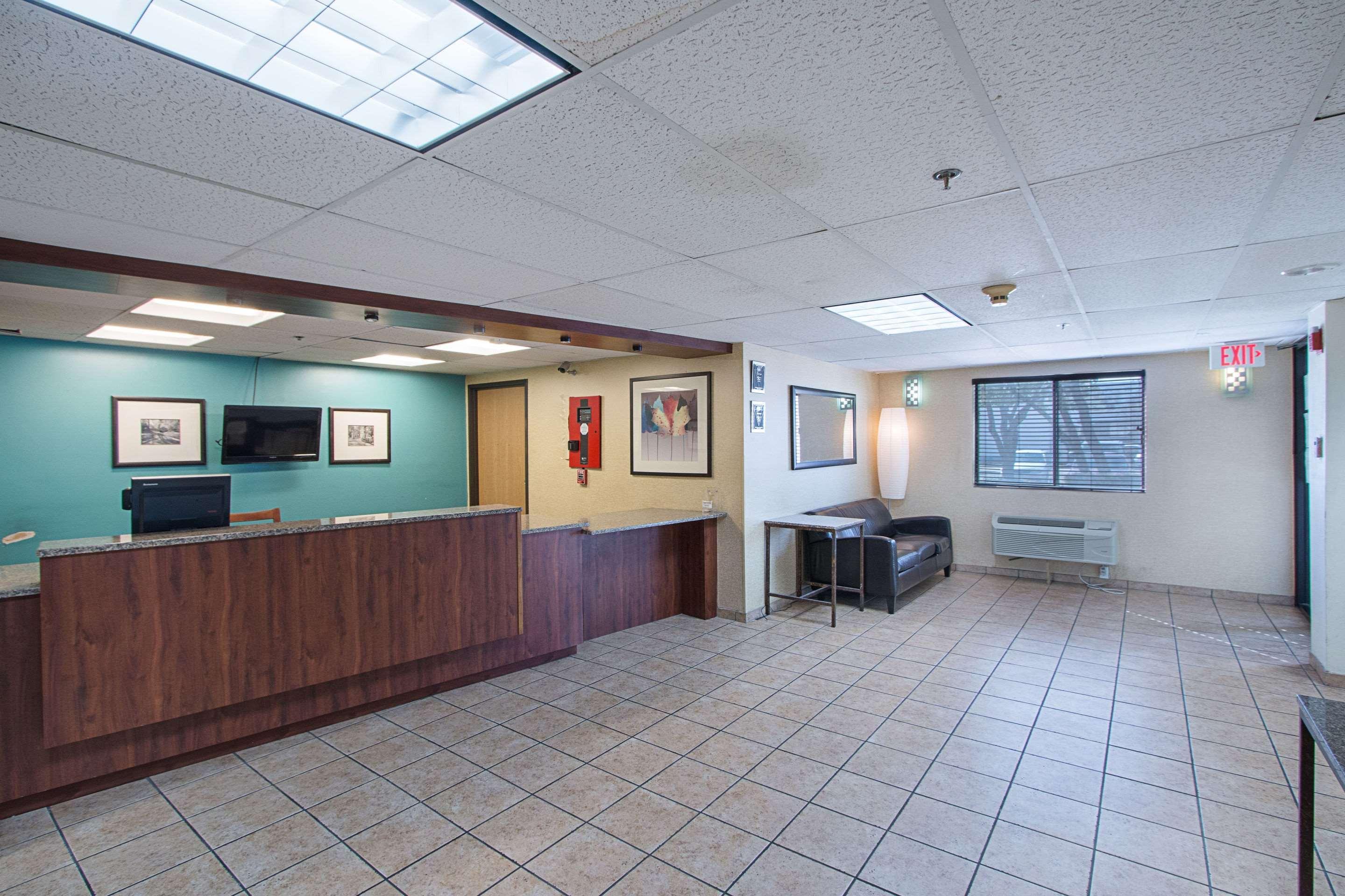 La Quinta Inn By Wyndham Austin Oltorf Interior photo