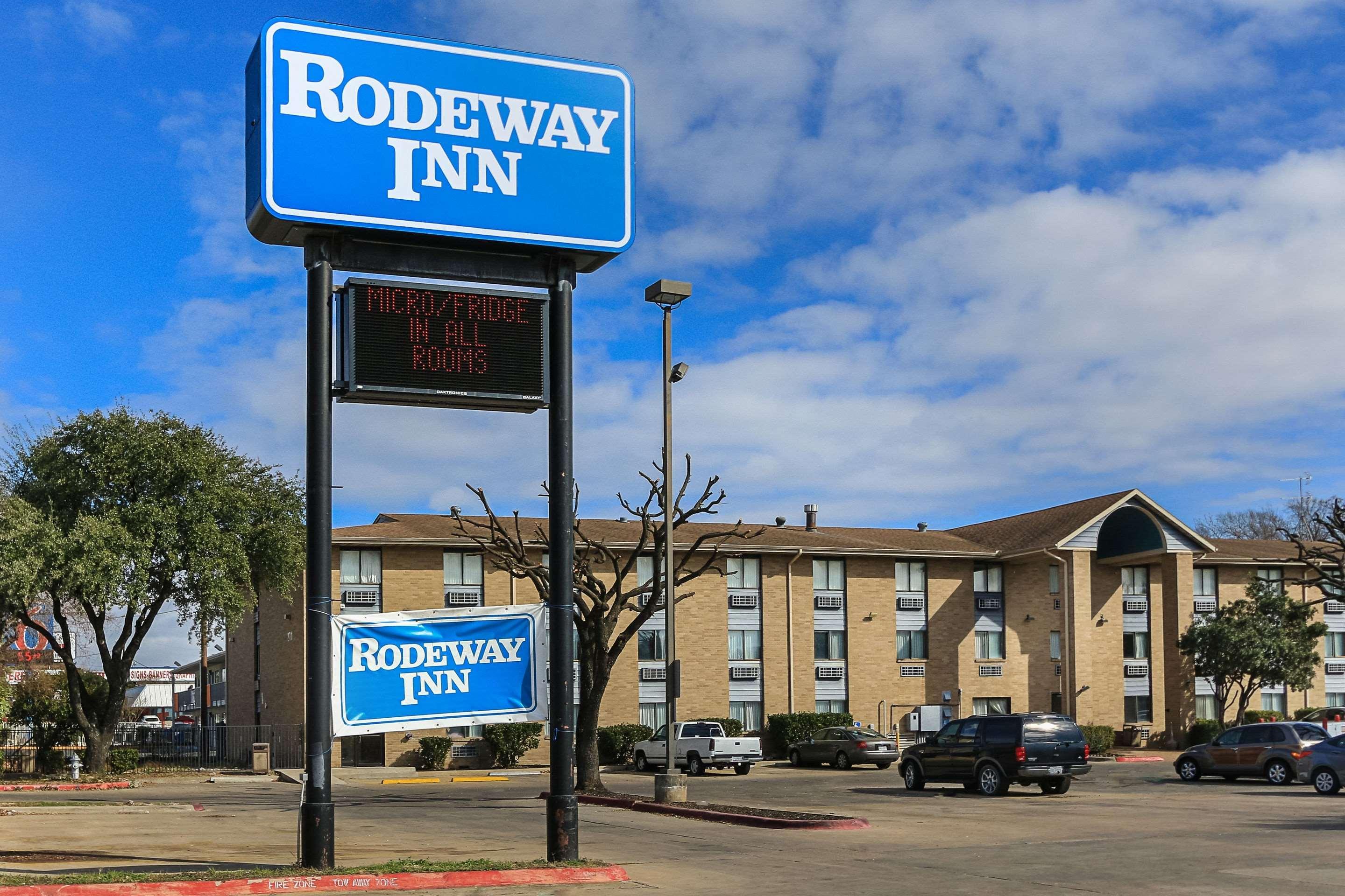 La Quinta Inn By Wyndham Austin Oltorf Exterior photo