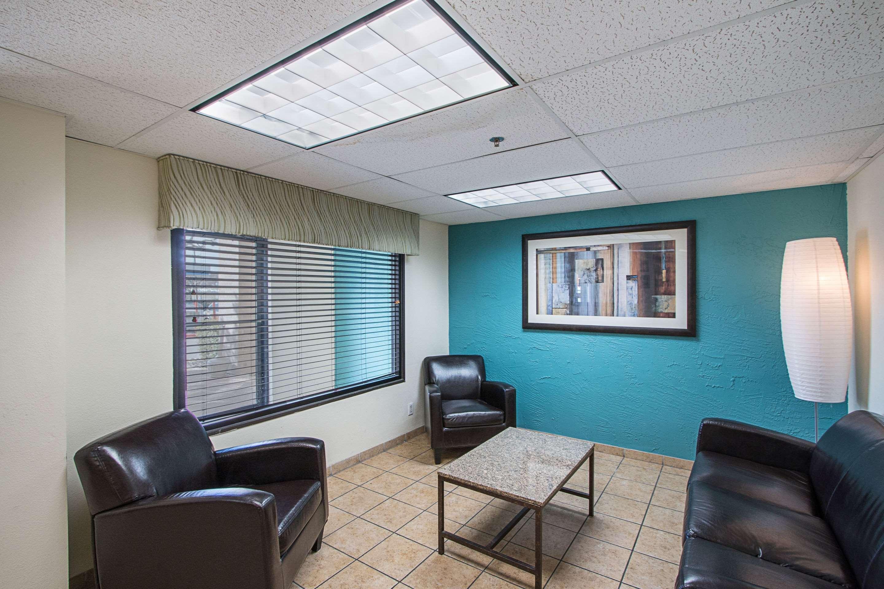 La Quinta Inn By Wyndham Austin Oltorf Exterior photo